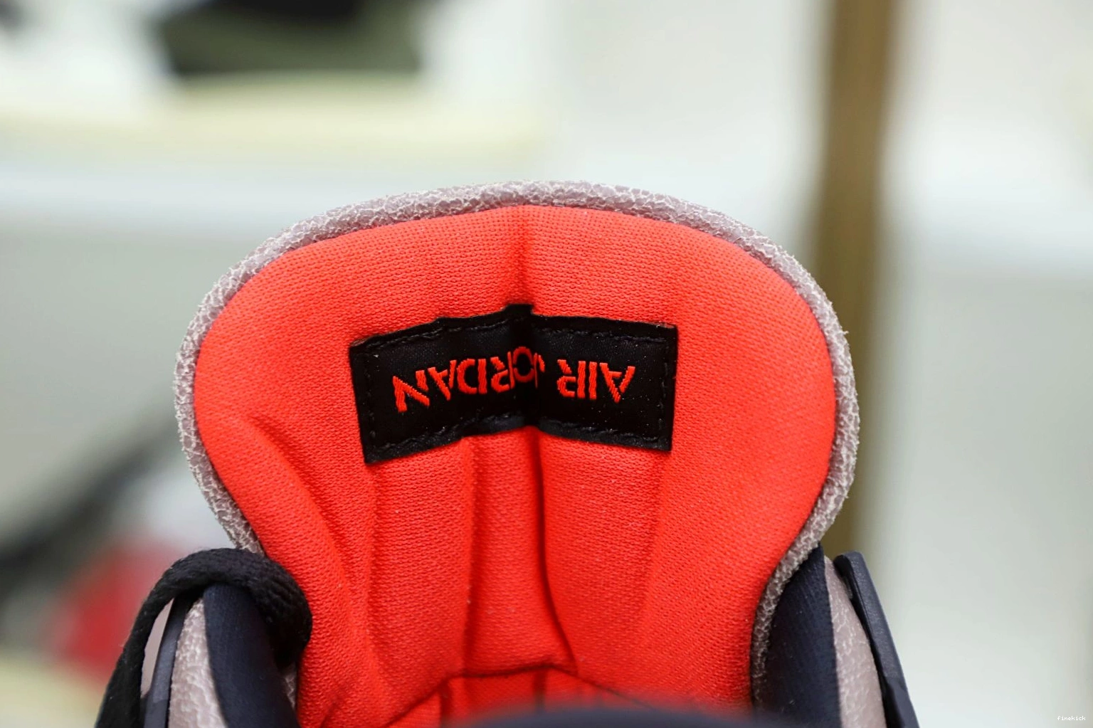 AIR HAZE' 'TAUPE JORDAN 4 RETRO 0131